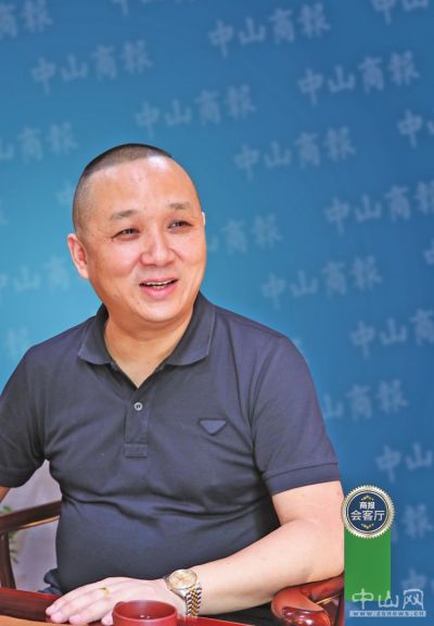 肖学军   封2 来源:中山商报